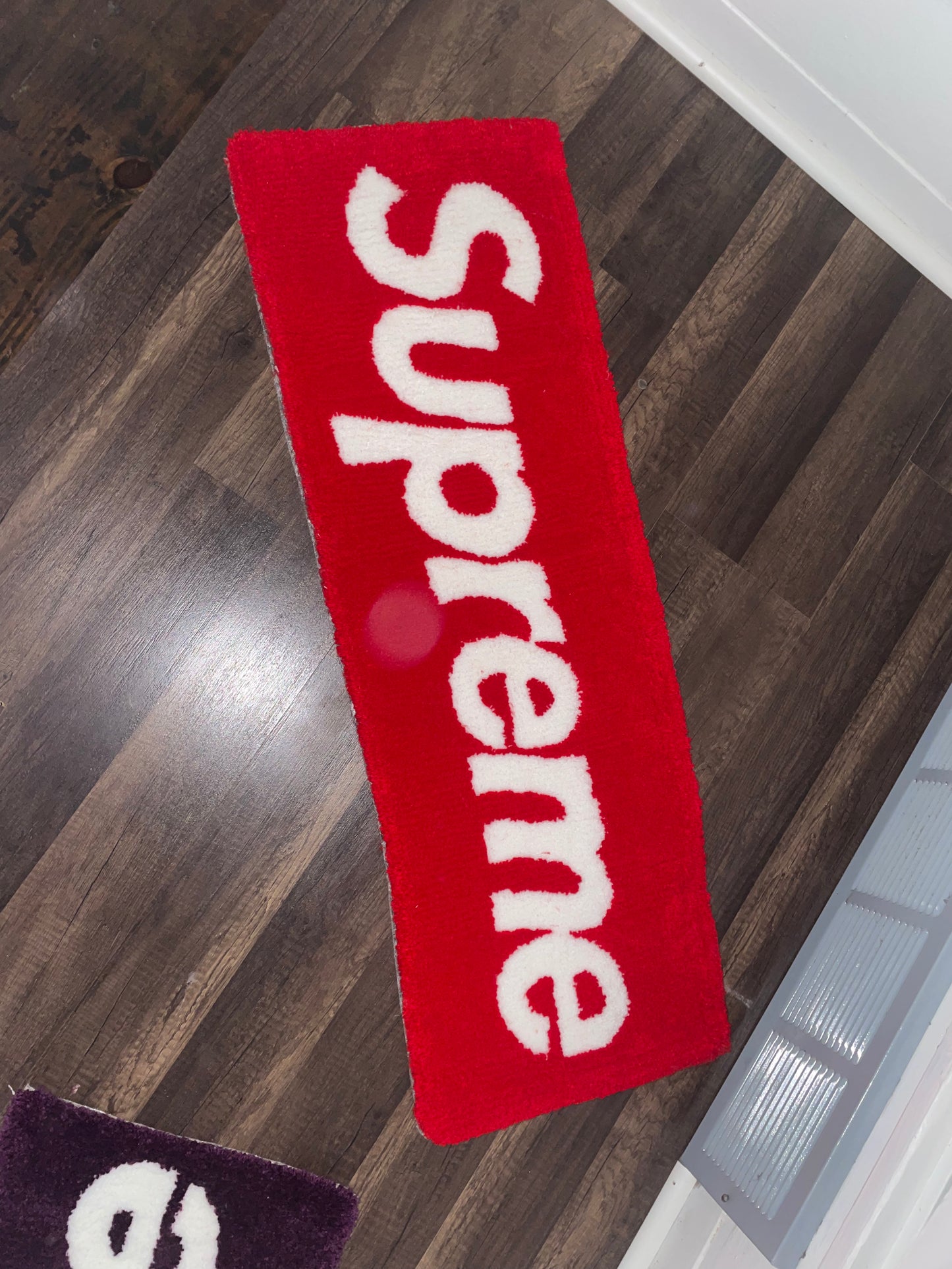 RED Supreme Rug x1